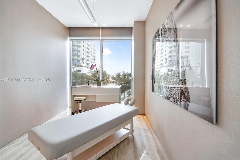 460 NE 28th St #3904, Miami FL 33137