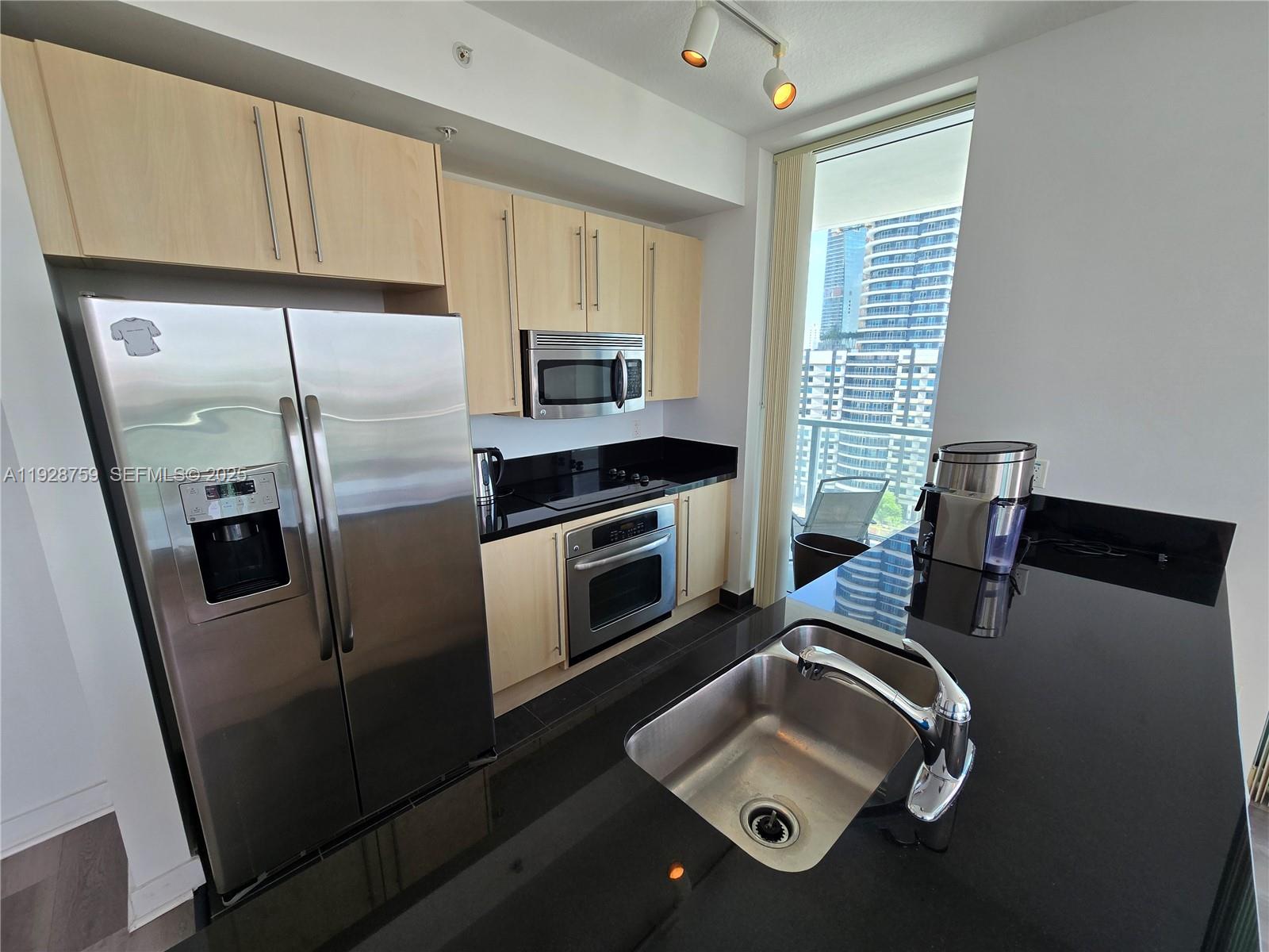 79 SW 12th St #1701-S, Miami FL 33130