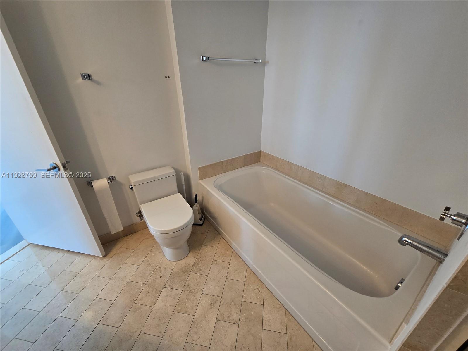 79 SW 12th St #1701-S, Miami FL 33130