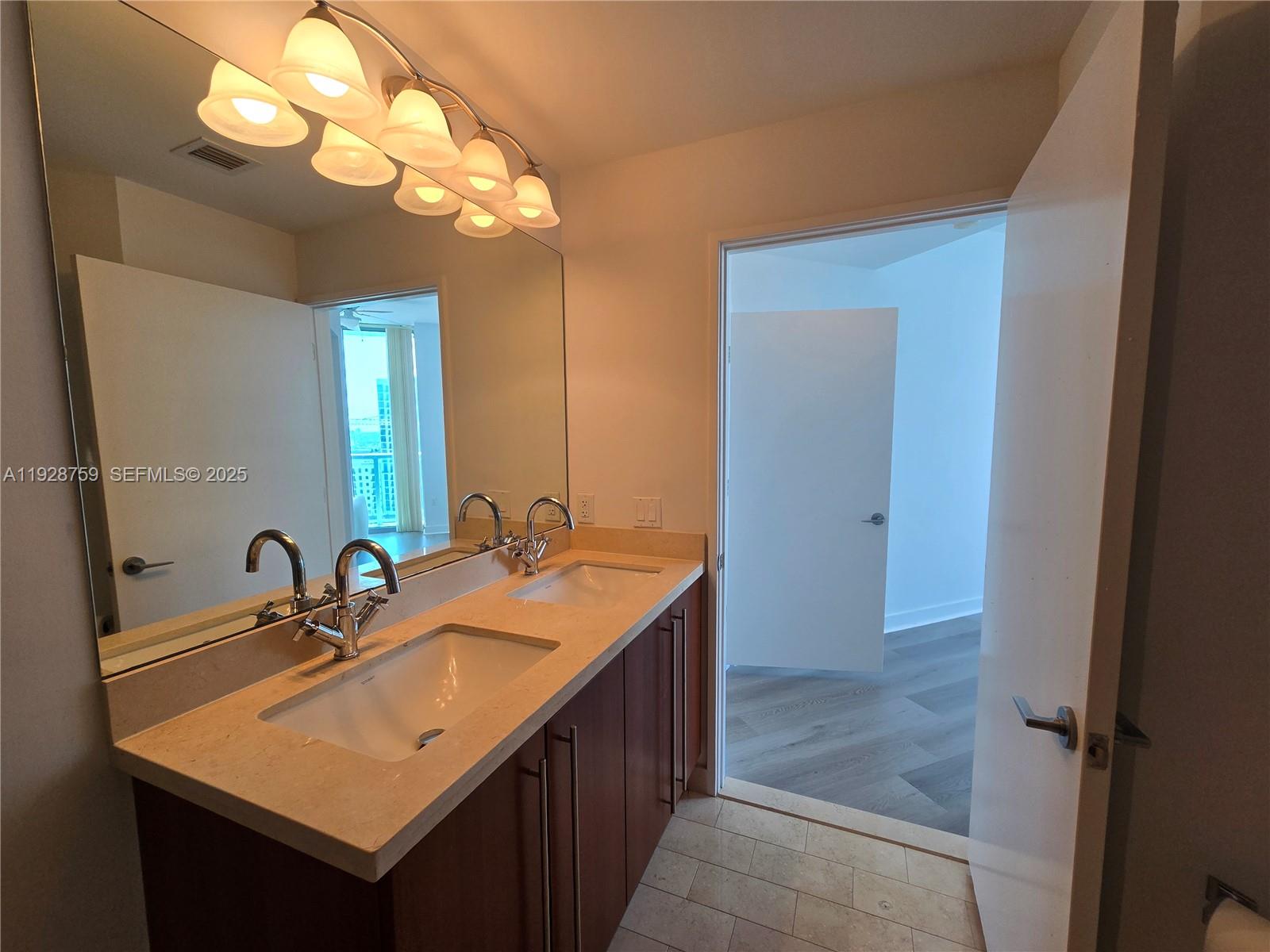 79 SW 12th St #1701-S, Miami FL 33130