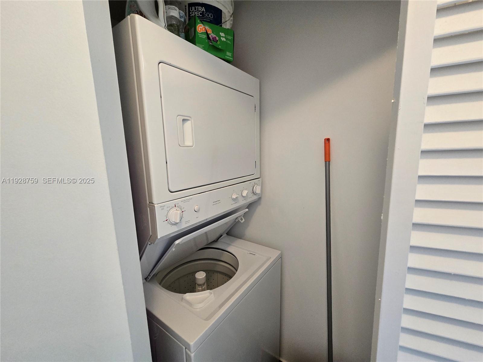 79 SW 12th St #1701-S, Miami FL 33130