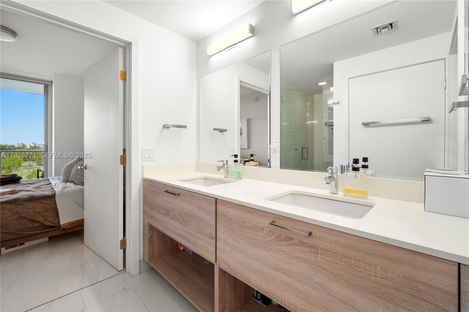 16385 Biscayne Blvd #503, North Miami Beach FL 33160