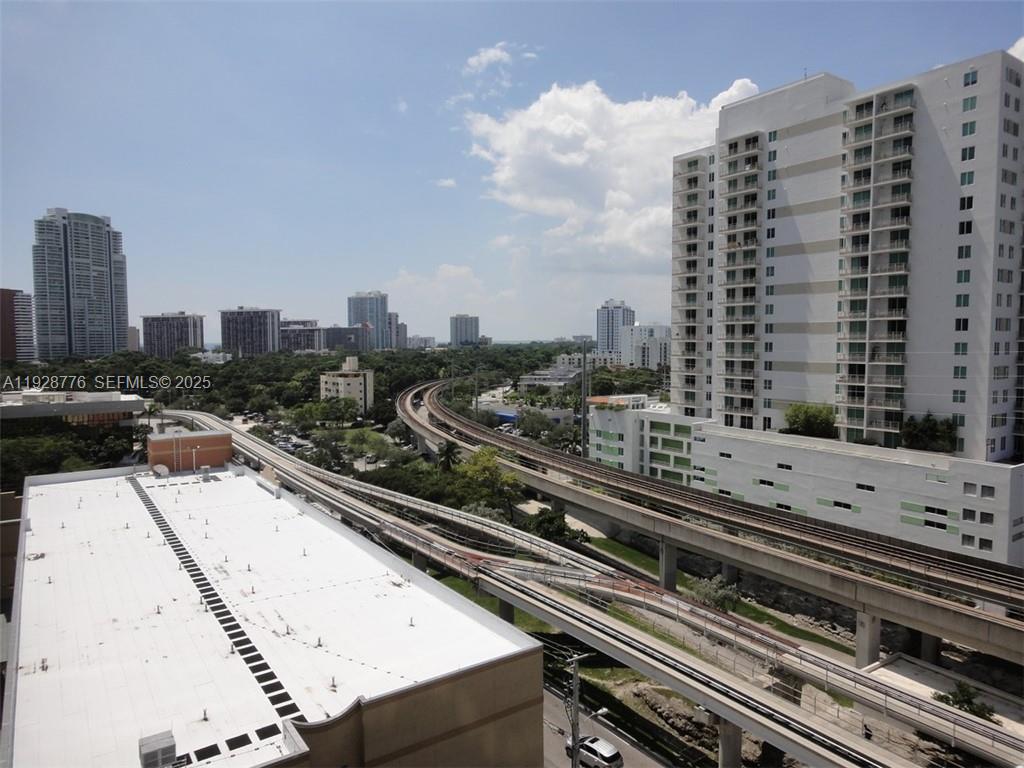 79 SW 12th St #1203S, Miami FL 33130