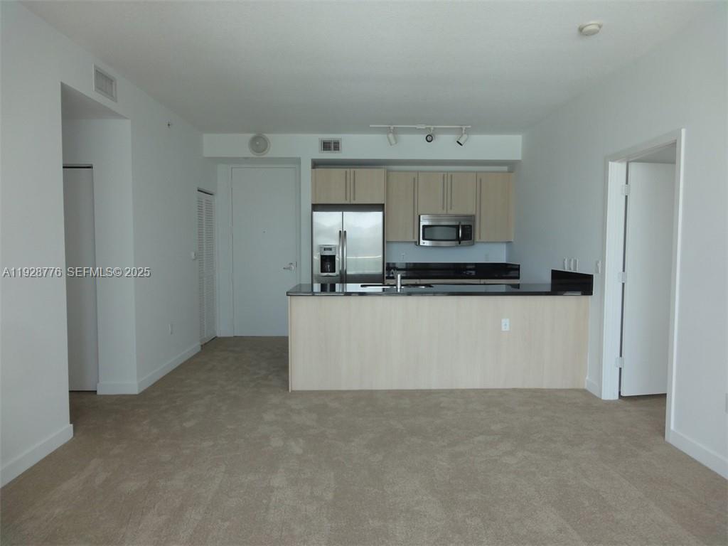 79 SW 12th St #1203S, Miami FL 33130