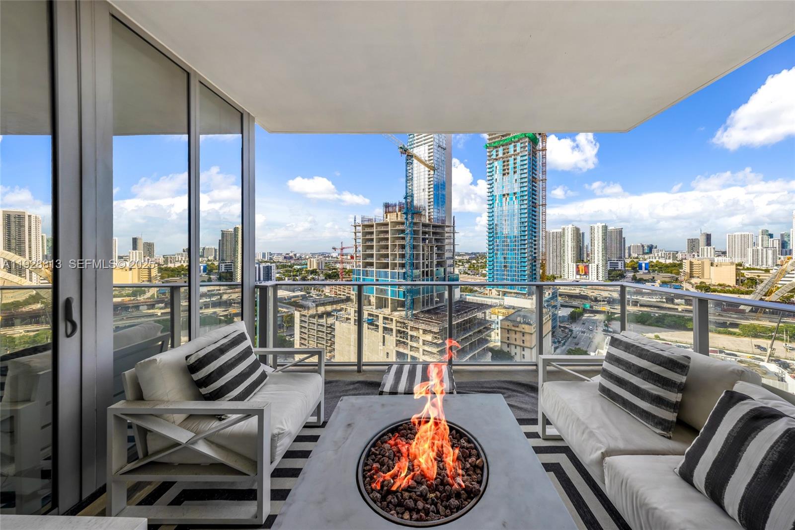 851 NE 1st Ave #1700, Miami FL 33132
