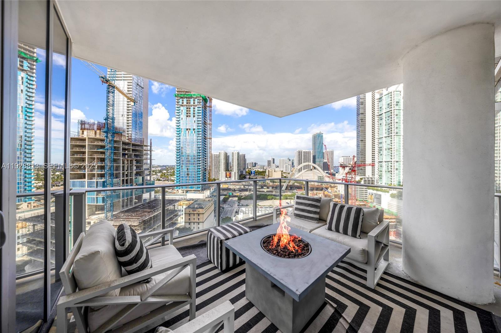 851 NE 1st Ave #1700, Miami FL 33132