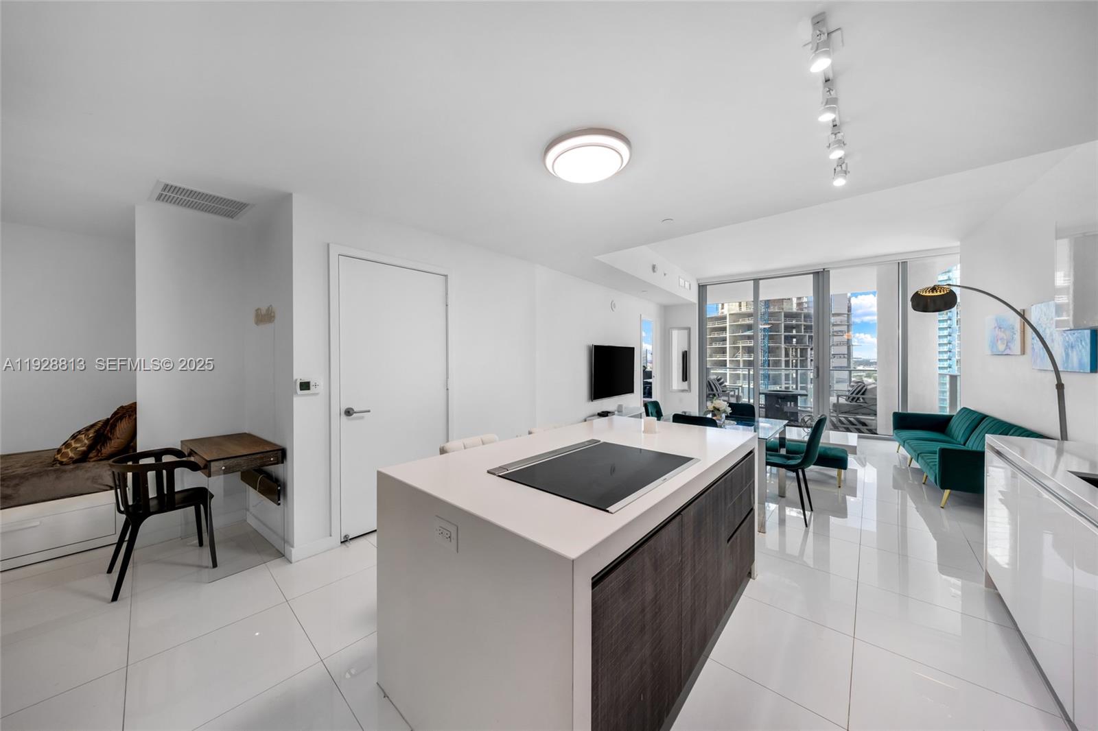 851 NE 1st Ave #1700, Miami FL 33132