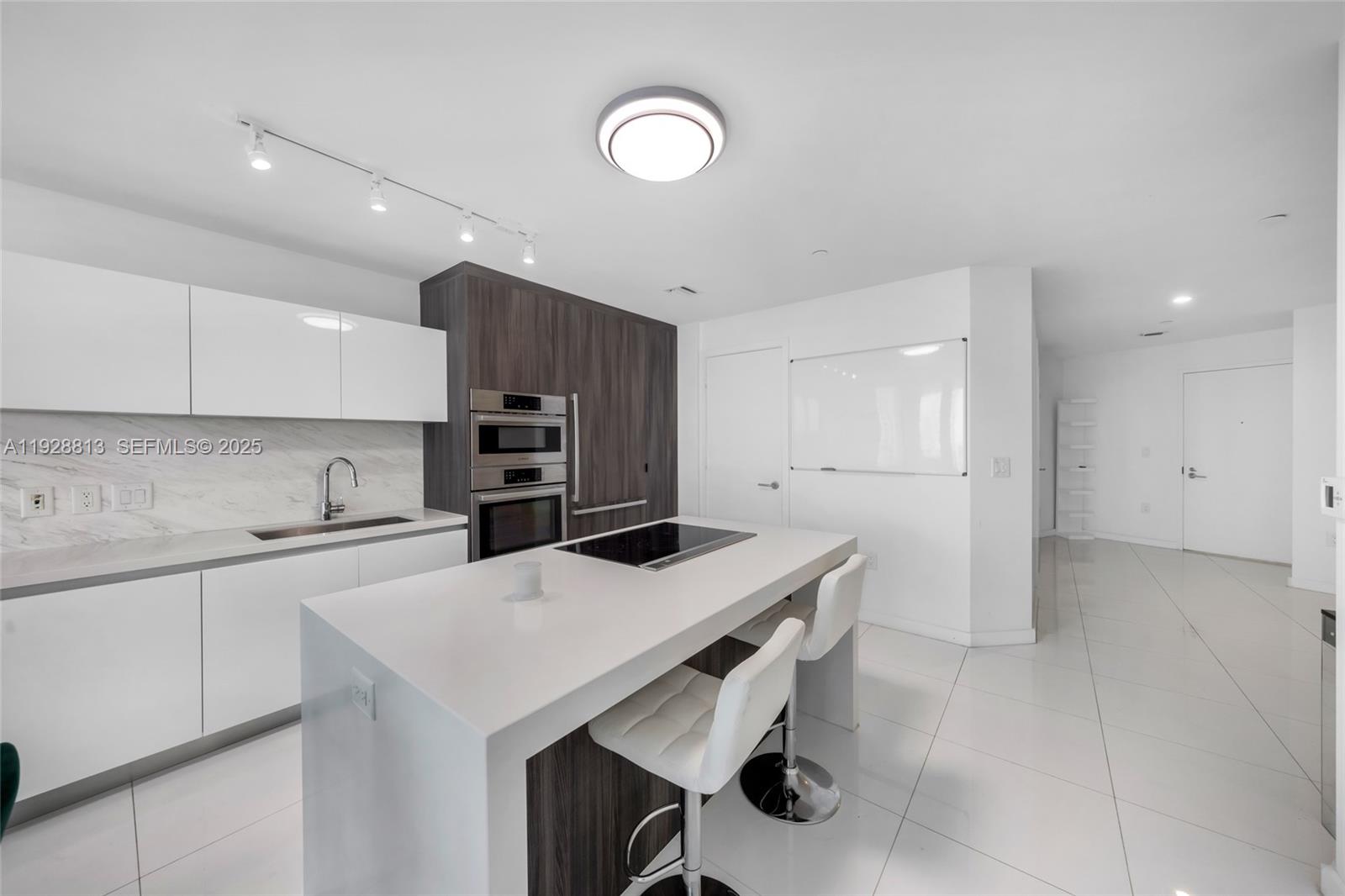 851 NE 1st Ave #1700, Miami FL 33132