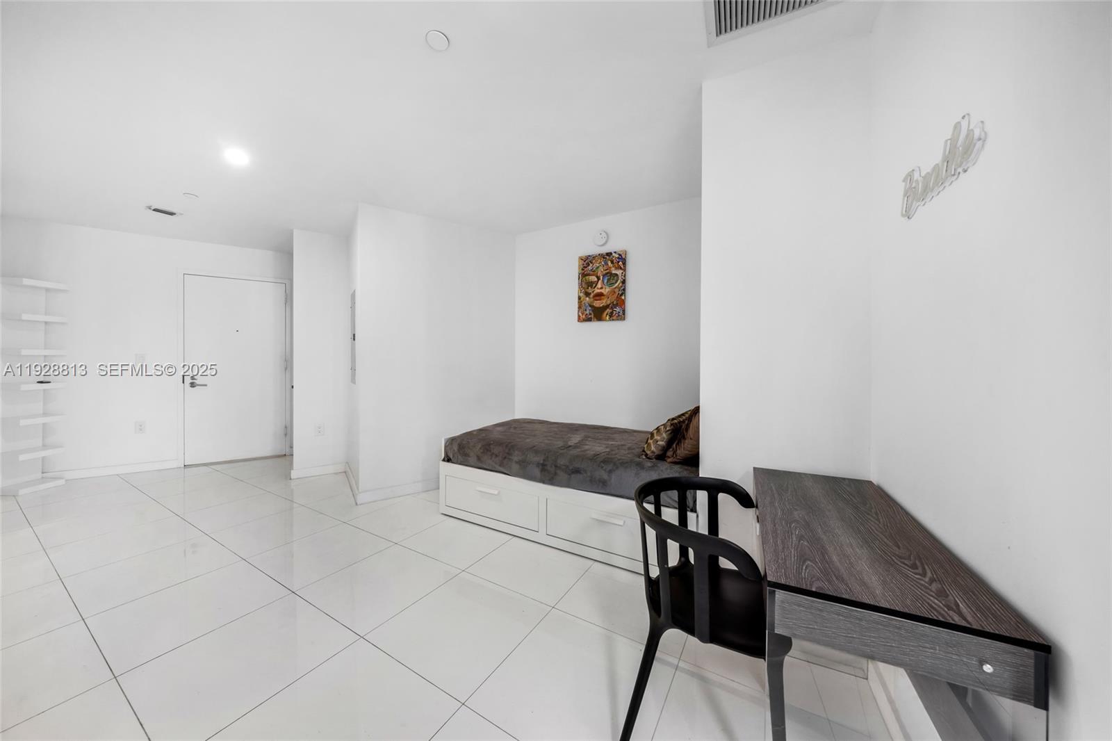 851 NE 1st Ave #1700, Miami FL 33132