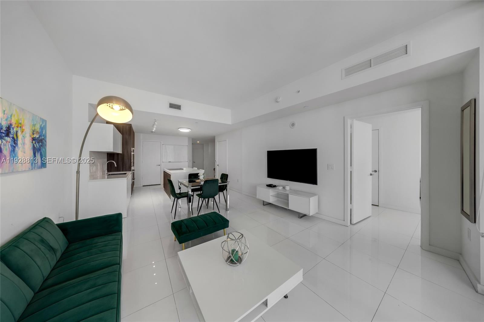851 NE 1st Ave #1700, Miami FL 33132