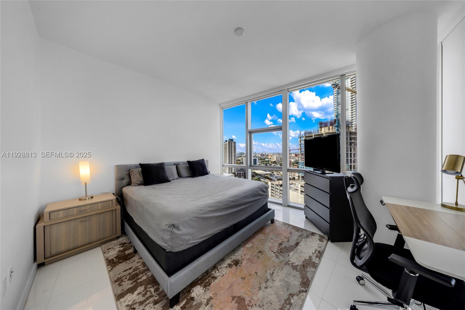 851 NE 1st Ave #1700, Miami FL 33132
