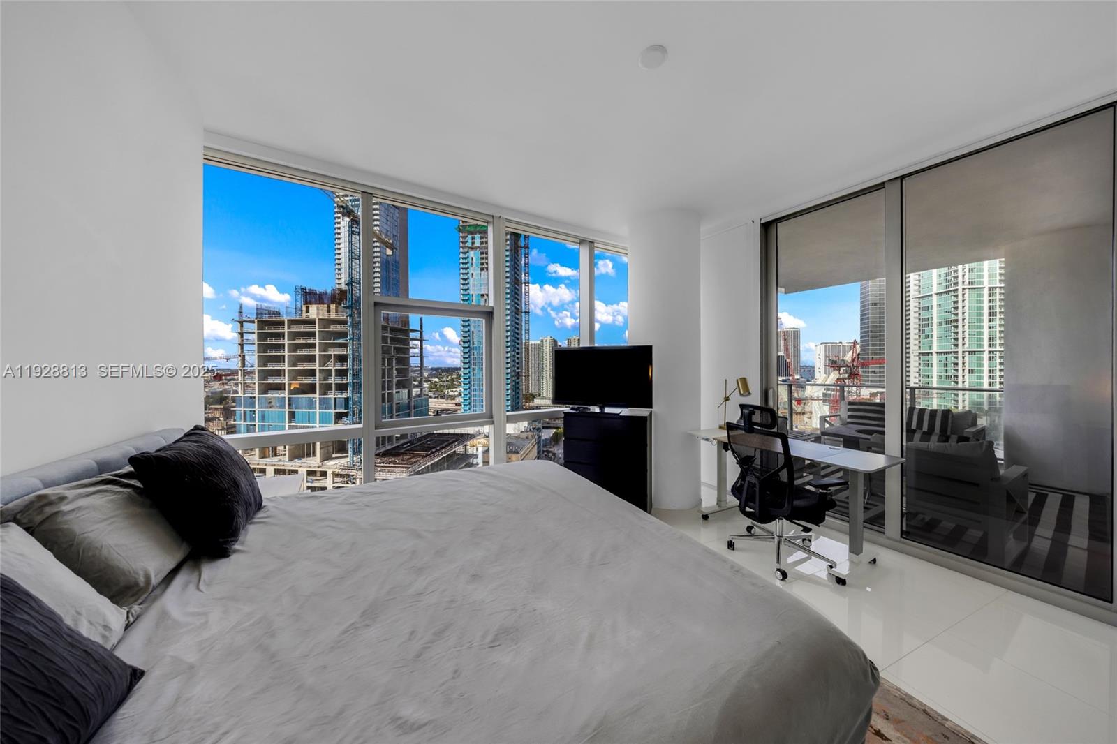 851 NE 1st Ave #1700, Miami FL 33132