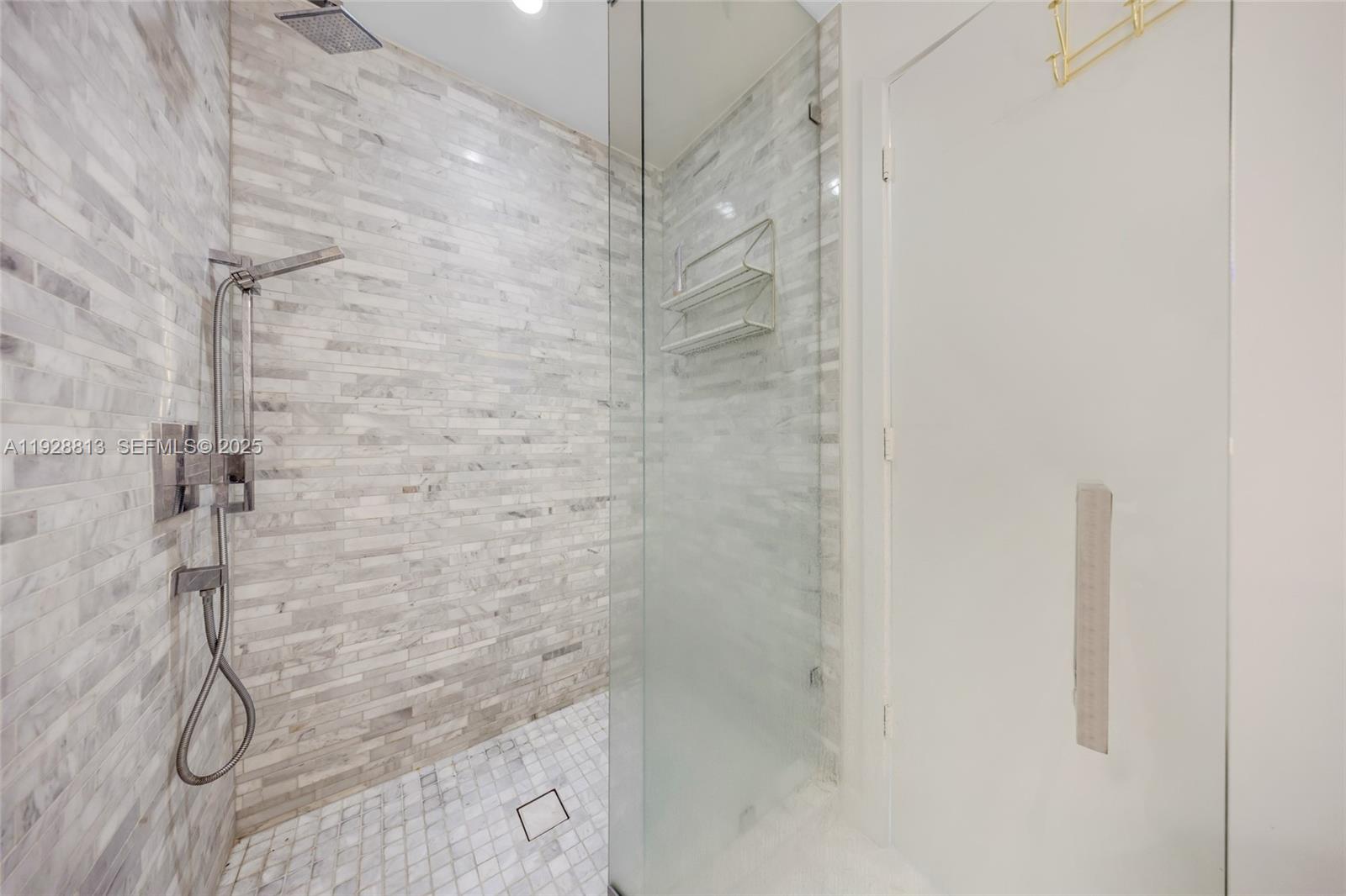 851 NE 1st Ave #1700, Miami FL 33132