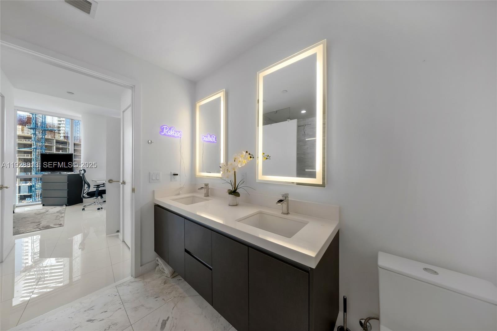 851 NE 1st Ave #1700, Miami FL 33132