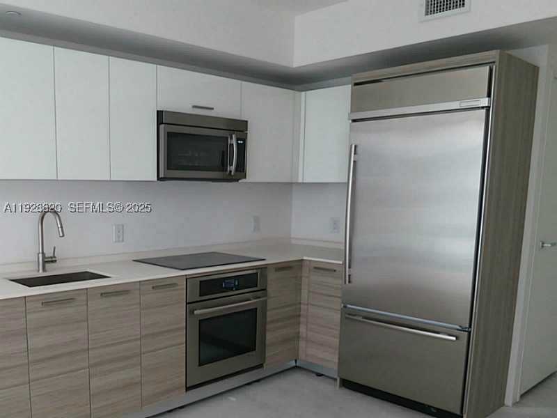 1300 BRICKELL BAY DR #1100, Miami FL 33131