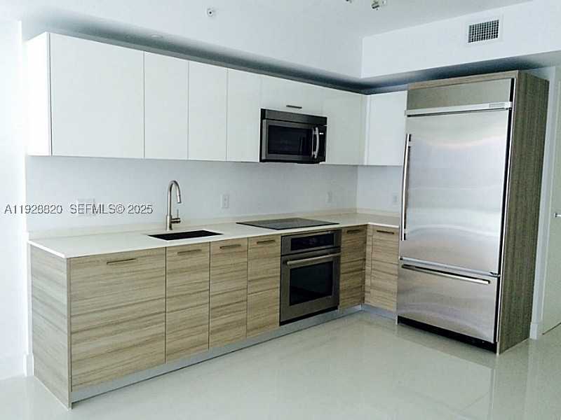 1300 BRICKELL BAY DR #1100, Miami FL 33131