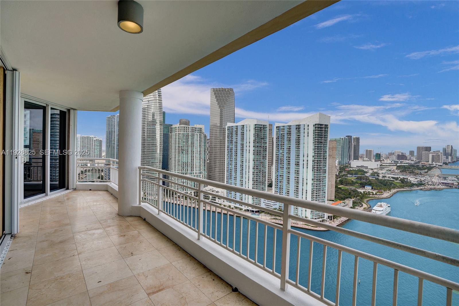 848 Brickell Key Dr #3206, Miami FL 33131