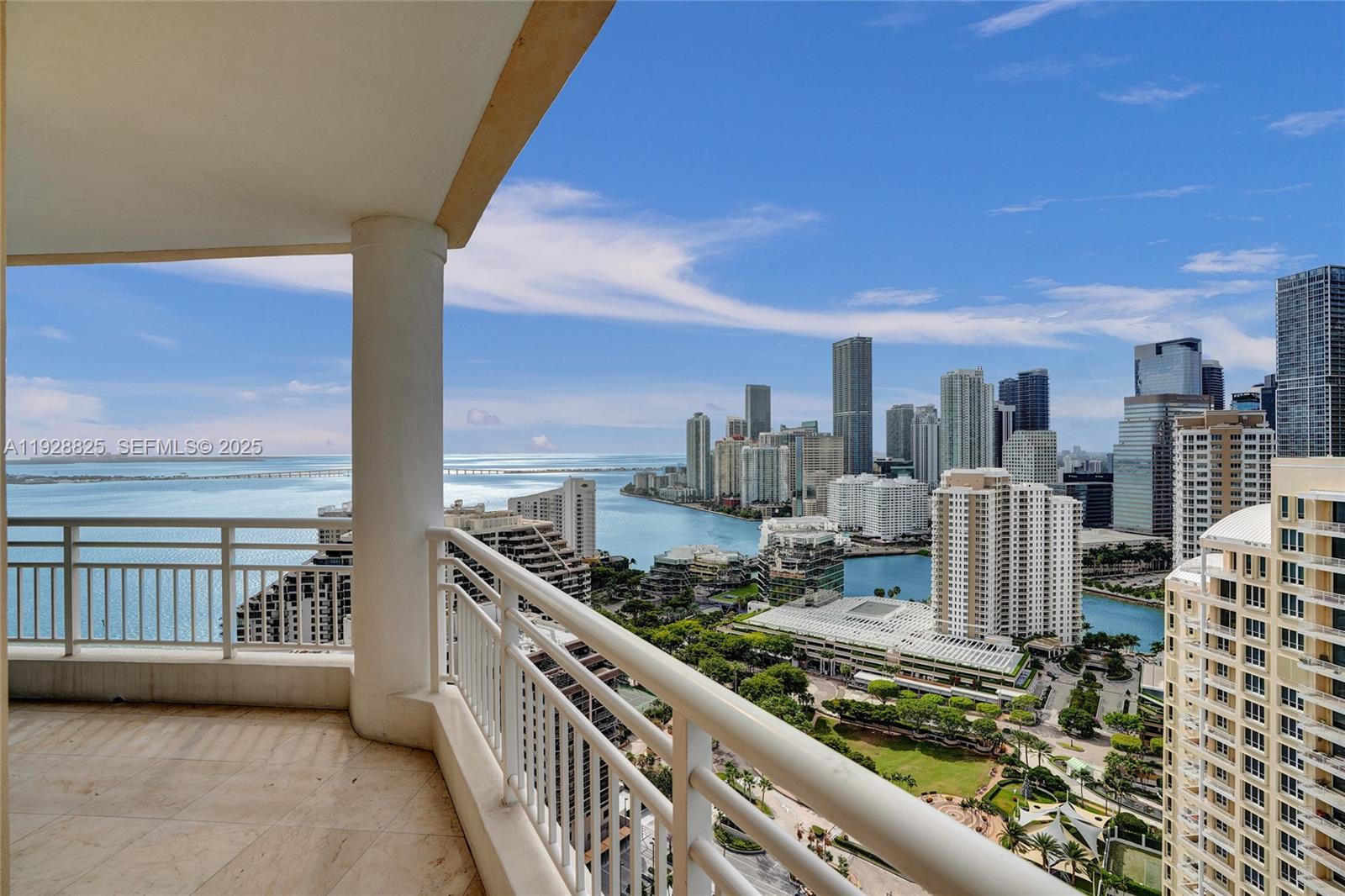 848 Brickell Key Dr #3206, Miami FL 33131