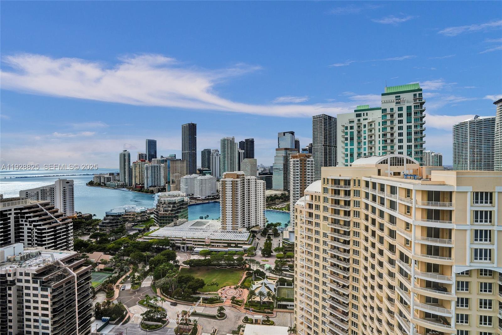 848 Brickell Key Dr #3206, Miami FL 33131