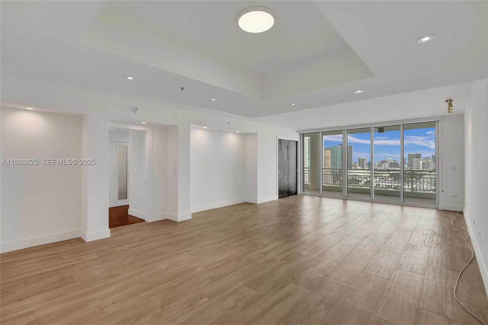 848 Brickell Key Dr #3206, Miami FL 33131