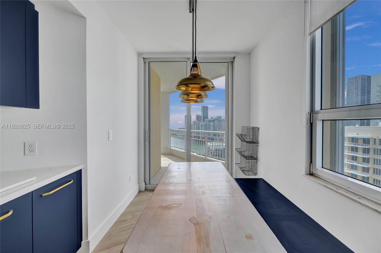 848 Brickell Key Dr #3206, Miami FL 33131