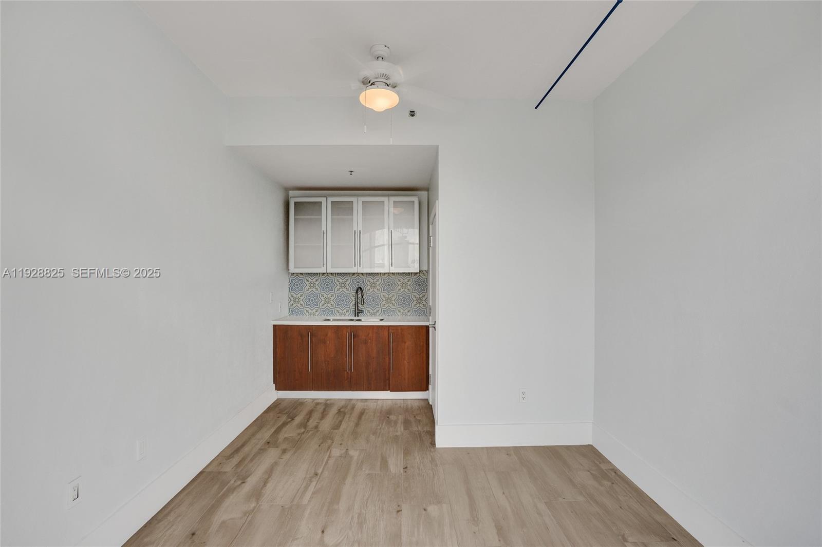 848 Brickell Key Dr #3206, Miami FL 33131