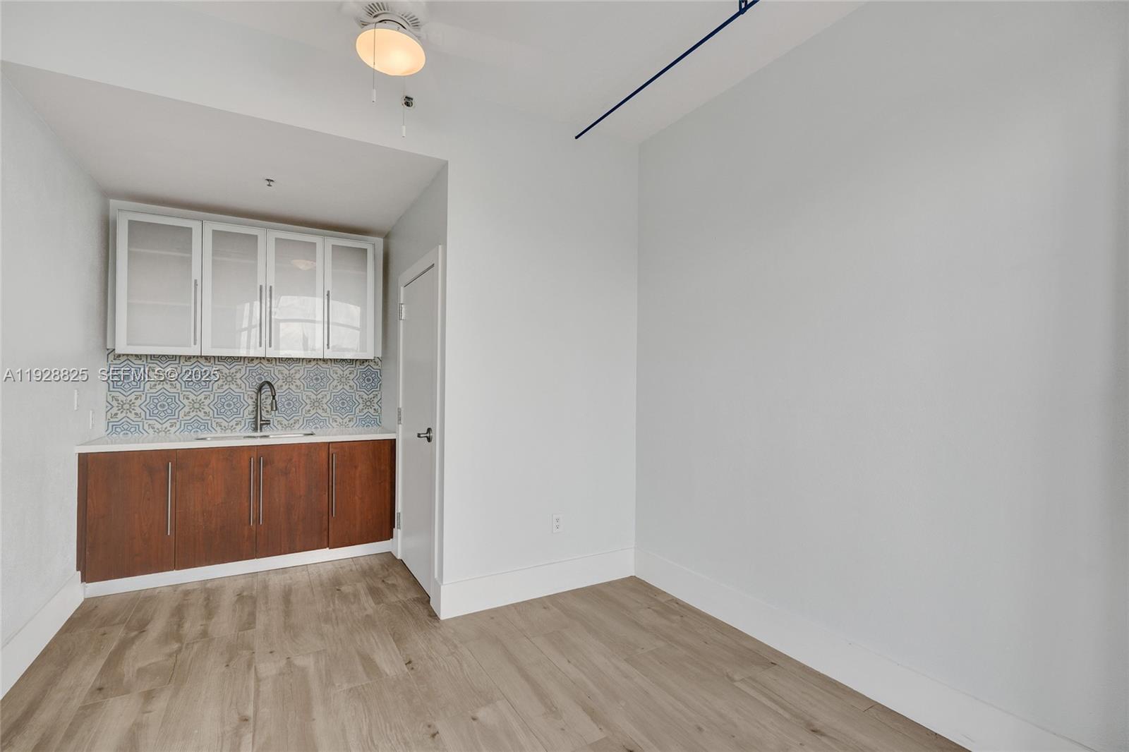 848 Brickell Key Dr #3206, Miami FL 33131