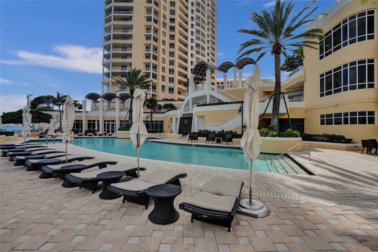848 Brickell Key Dr #3206, Miami FL 33131