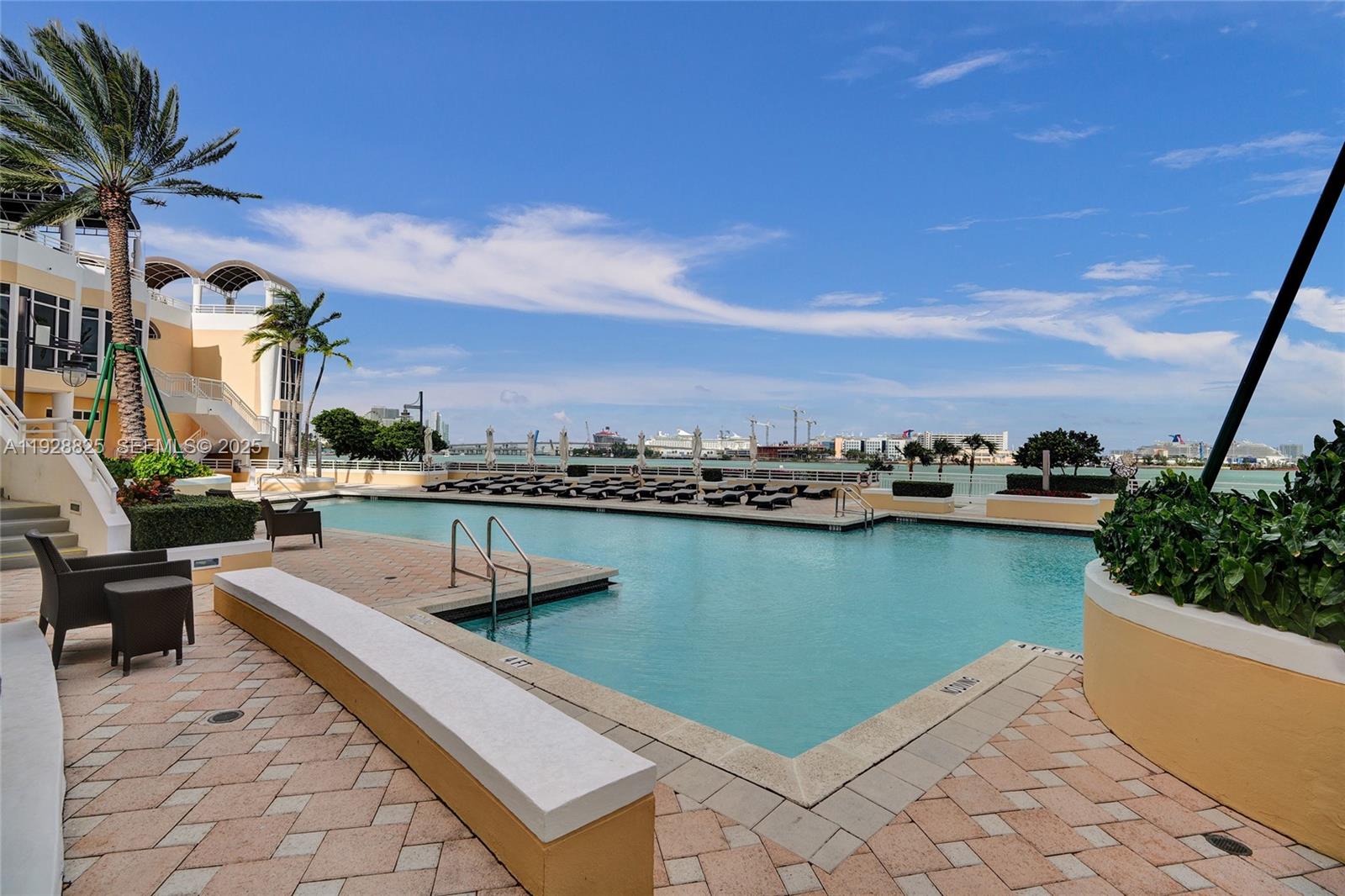 848 Brickell Key Dr #3206, Miami FL 33131