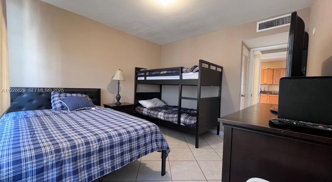 5161 Collins Ave #1701, Miami Beach FL 33140