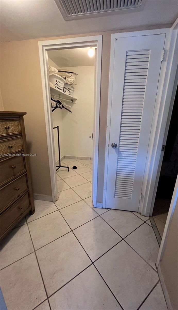 5161 Collins Ave #1701, Miami Beach FL 33140