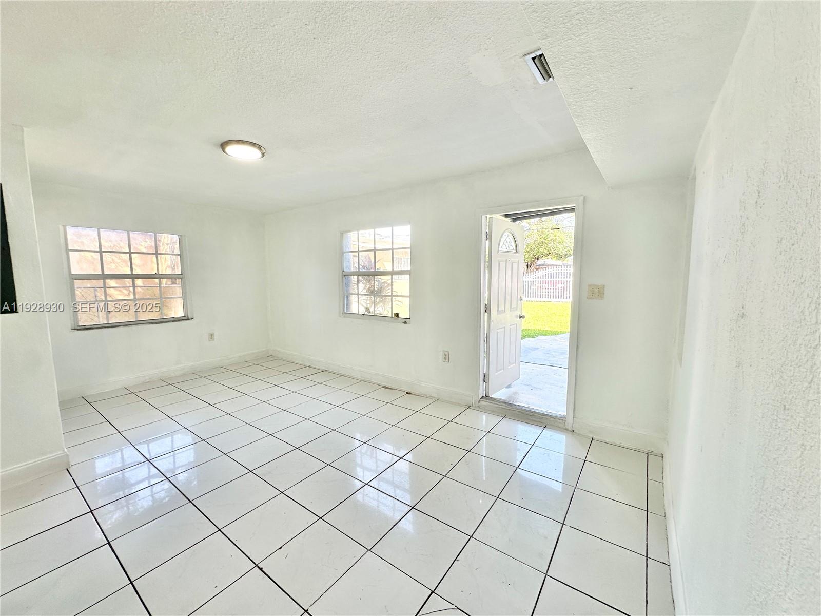 1278 NW 44th Street #1, Miami FL 33142