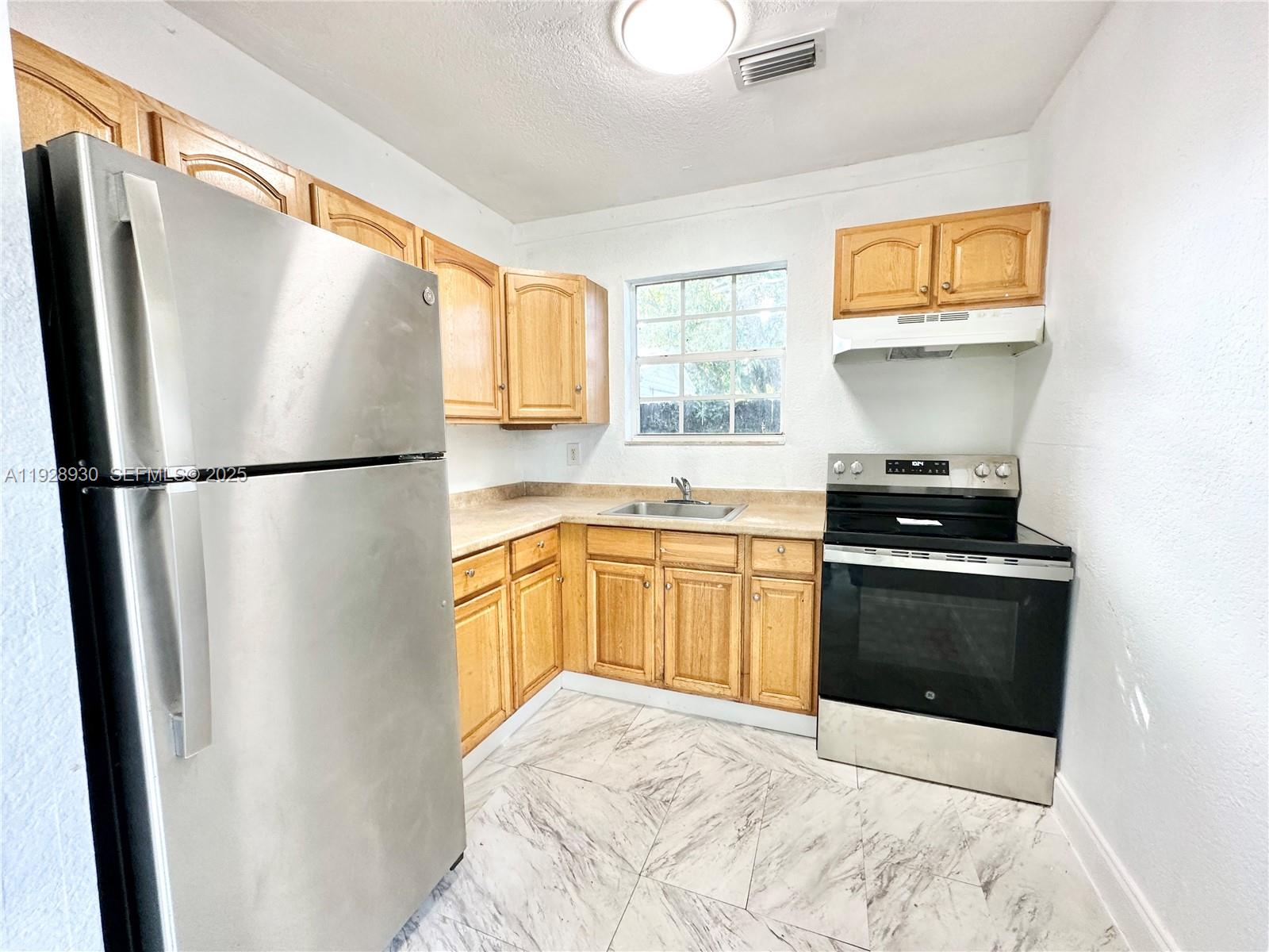 1278 NW 44th Street #1, Miami FL 33142