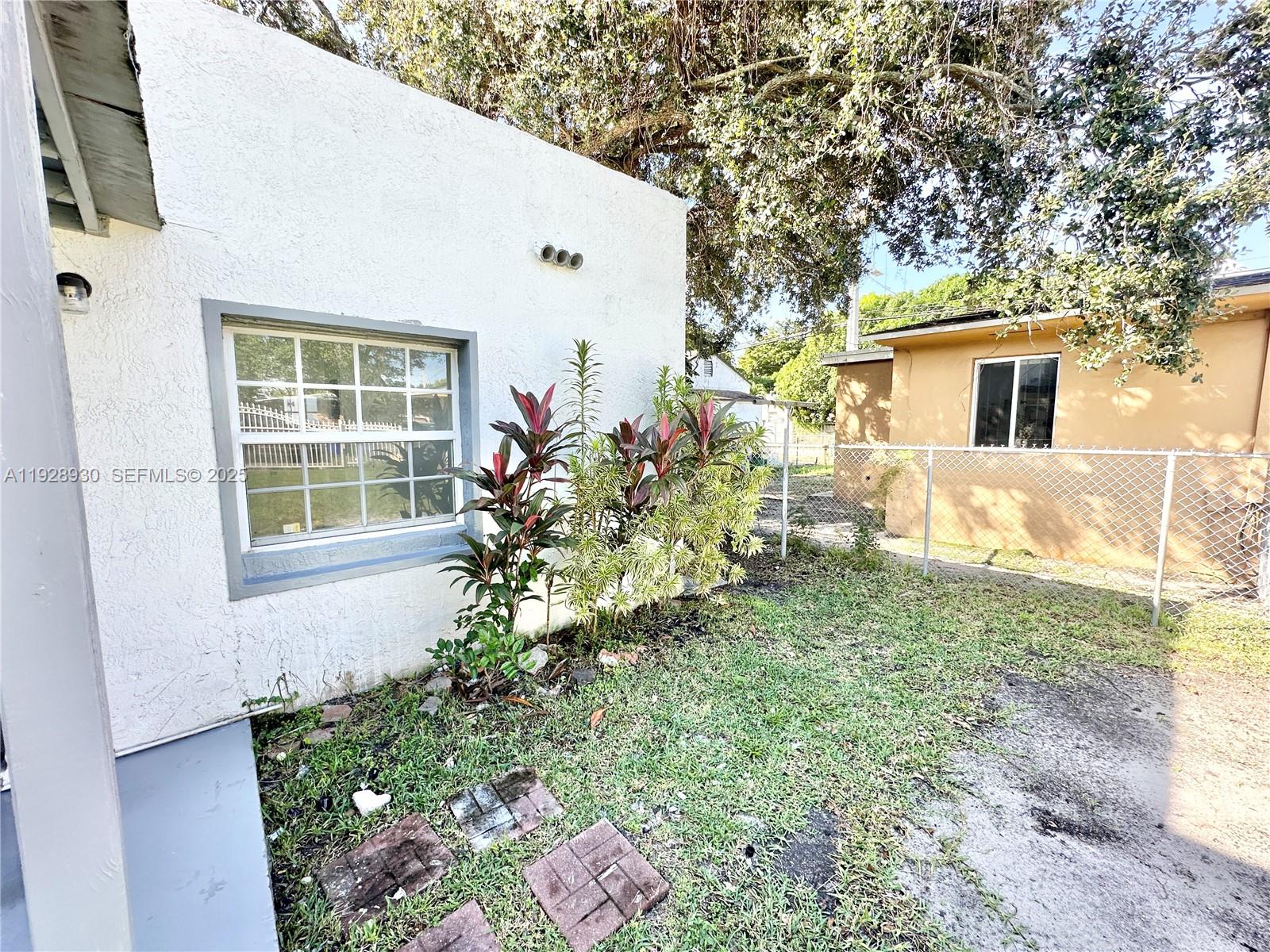 1278 NW 44th Street #1, Miami FL 33142