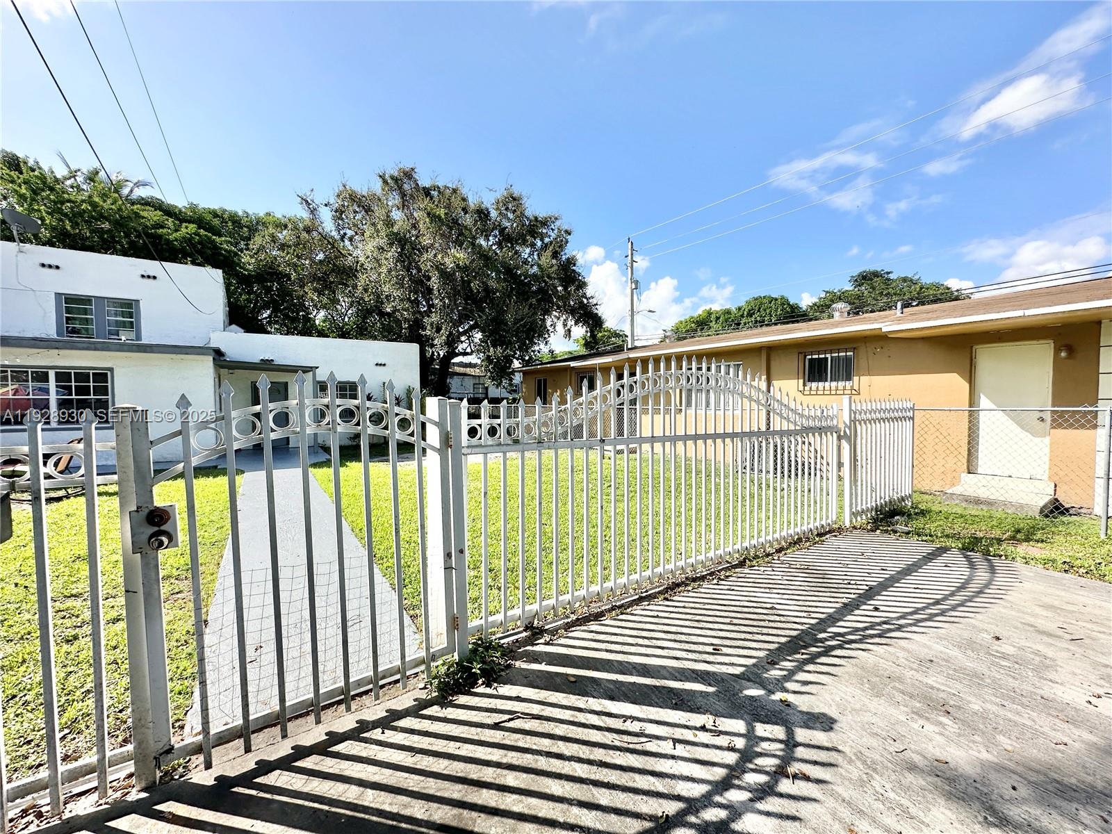 1278 NW 44th Street #1, Miami FL 33142