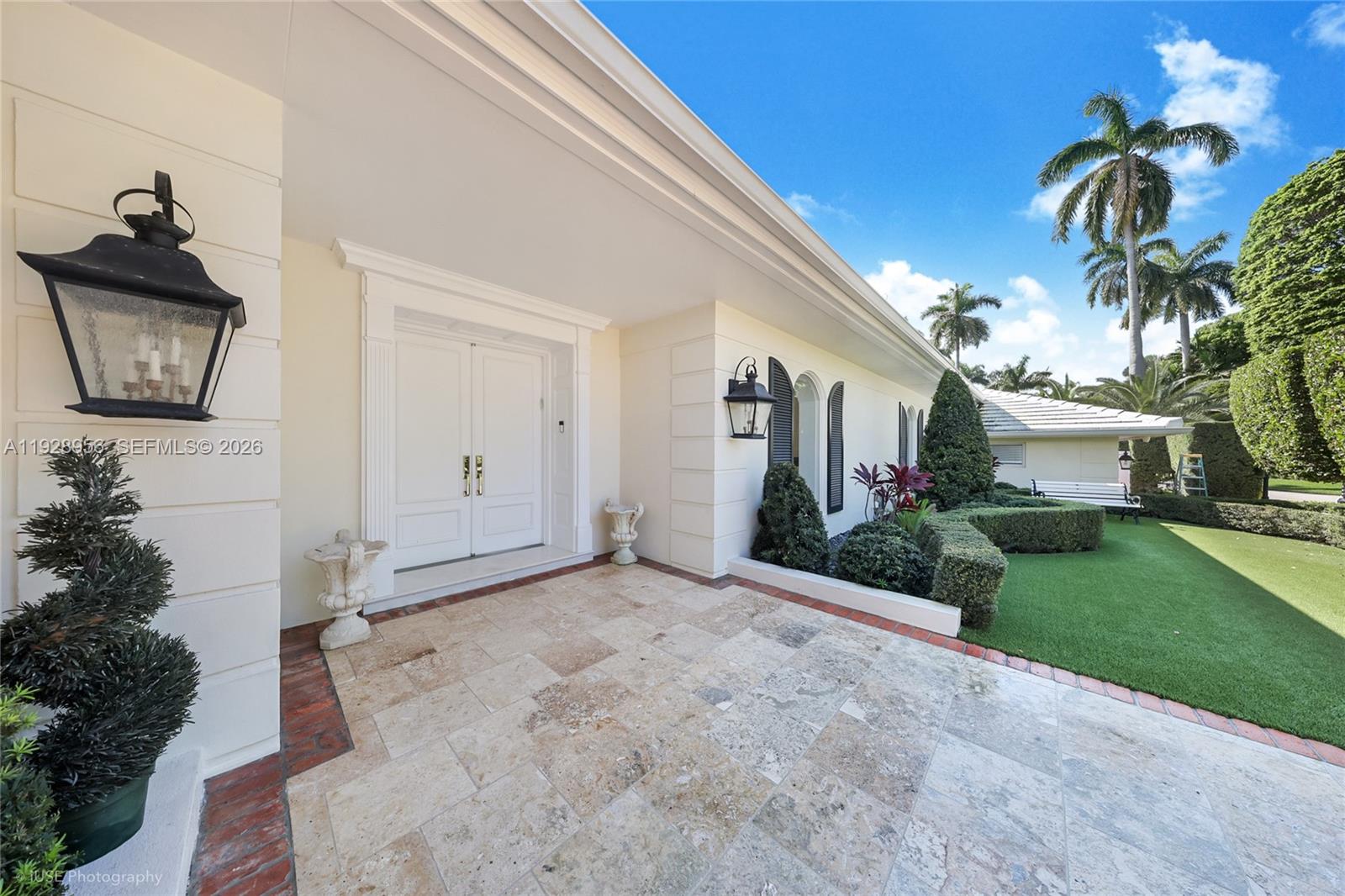 55 La Gorce Cir, Miami Beach FL 33141