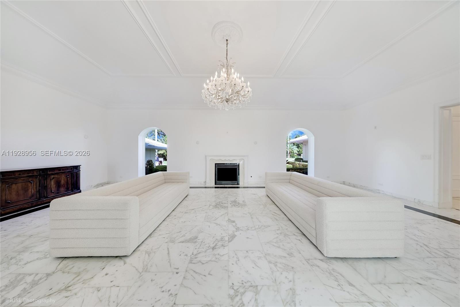 55 La Gorce Cir, Miami Beach FL 33141