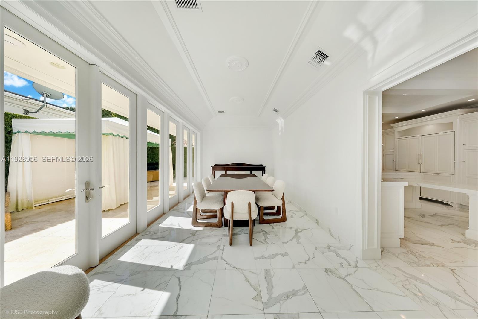 55 La Gorce Cir, Miami Beach FL 33141