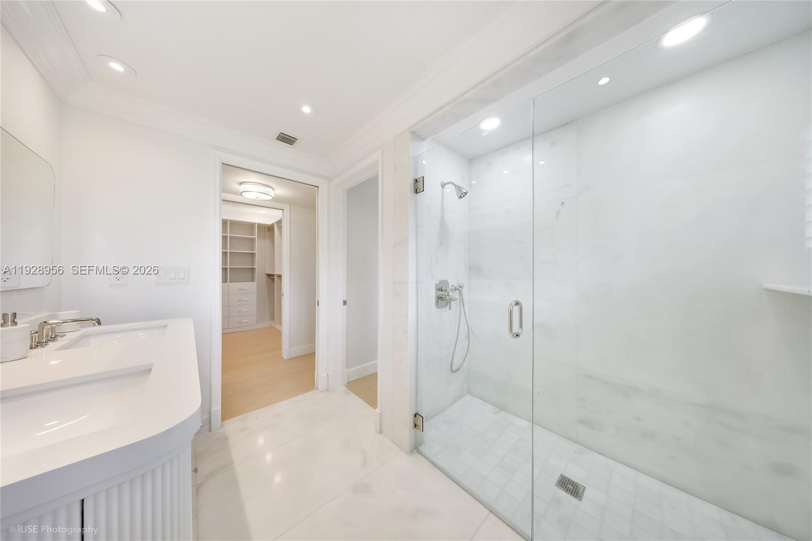 55 La Gorce Cir, Miami Beach FL 33141