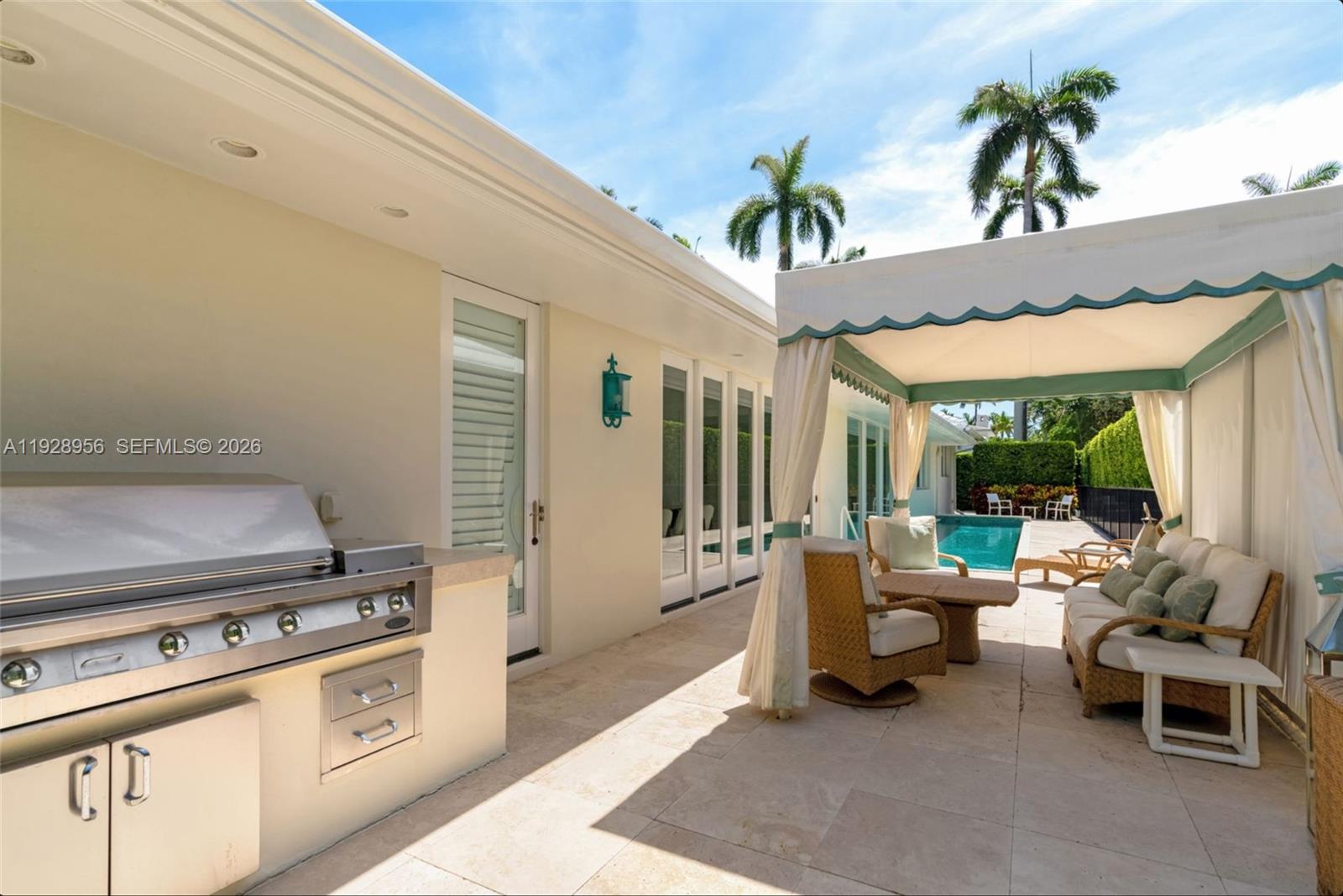 55 La Gorce Cir, Miami Beach FL 33141