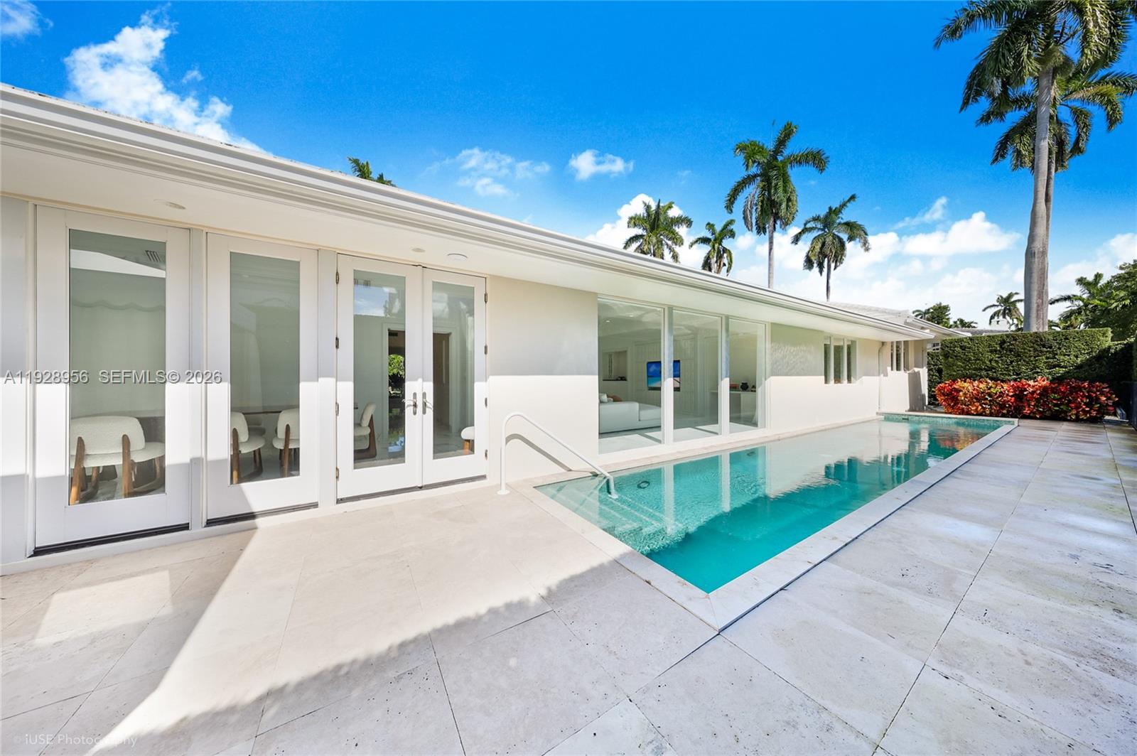 55 La Gorce Cir, Miami Beach FL 33141