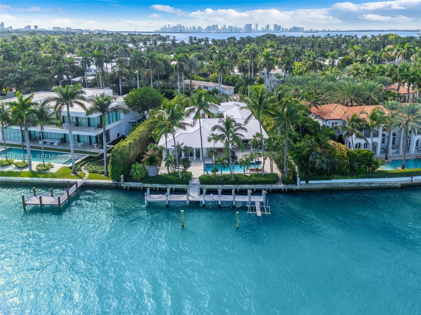84 La Gorce Cir, Miami Beach FL 33141