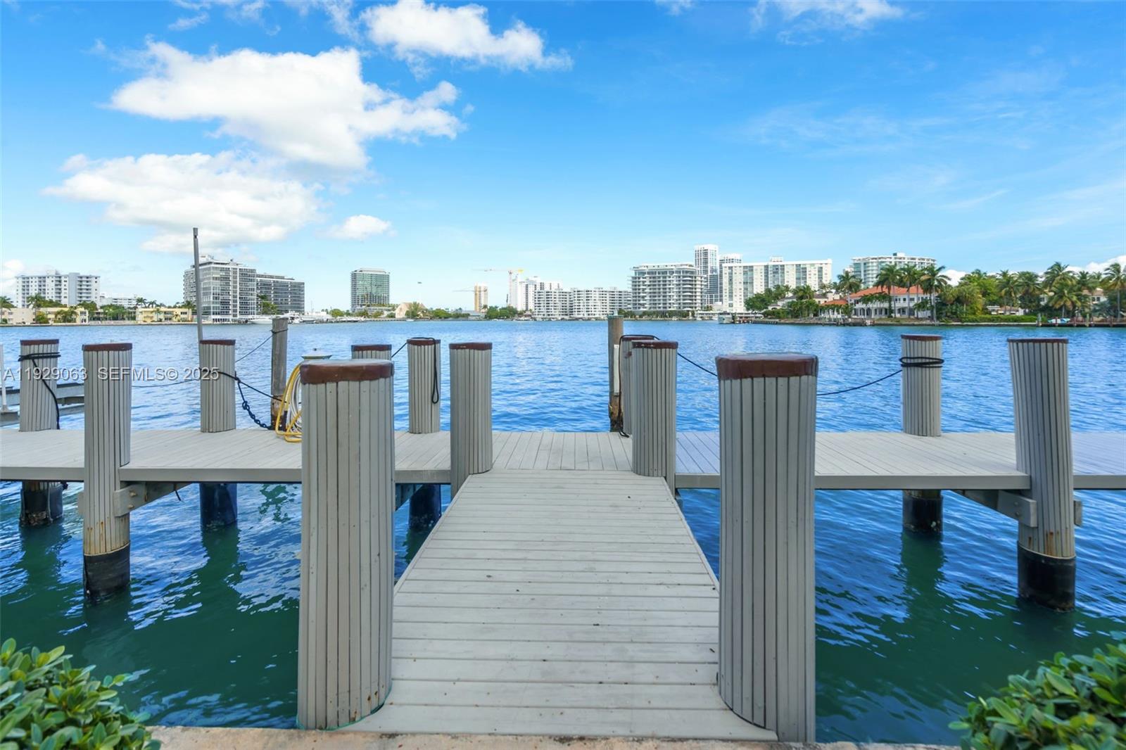 84 La Gorce Cir, Miami Beach FL 33141