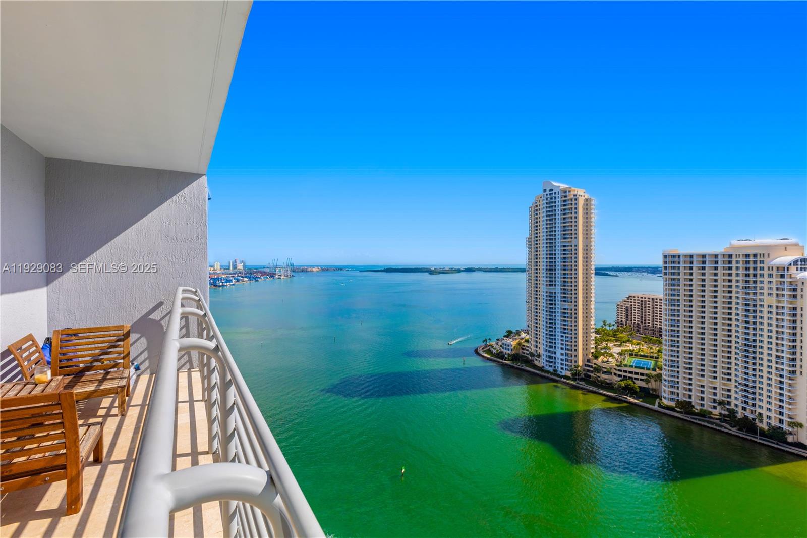 335 S Biscayne Blvd #3003, Miami FL 33131