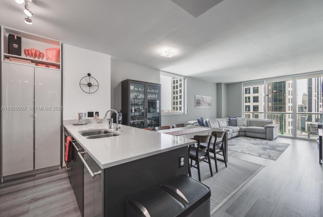 55 SE 6th St #2110, Miami FL 33131