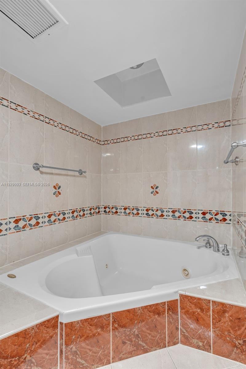 121 CRANDON BL #248, Key Biscayne FL 33149