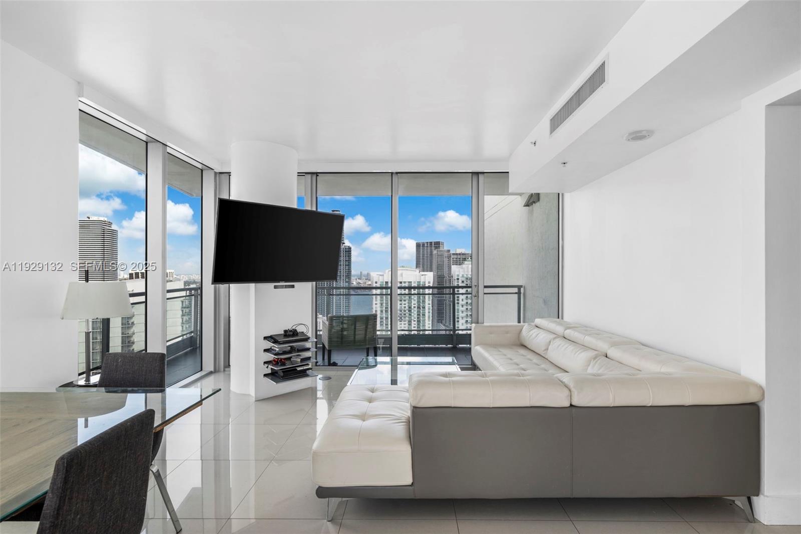 92 SW 3rd St #4610, Miami FL 33130