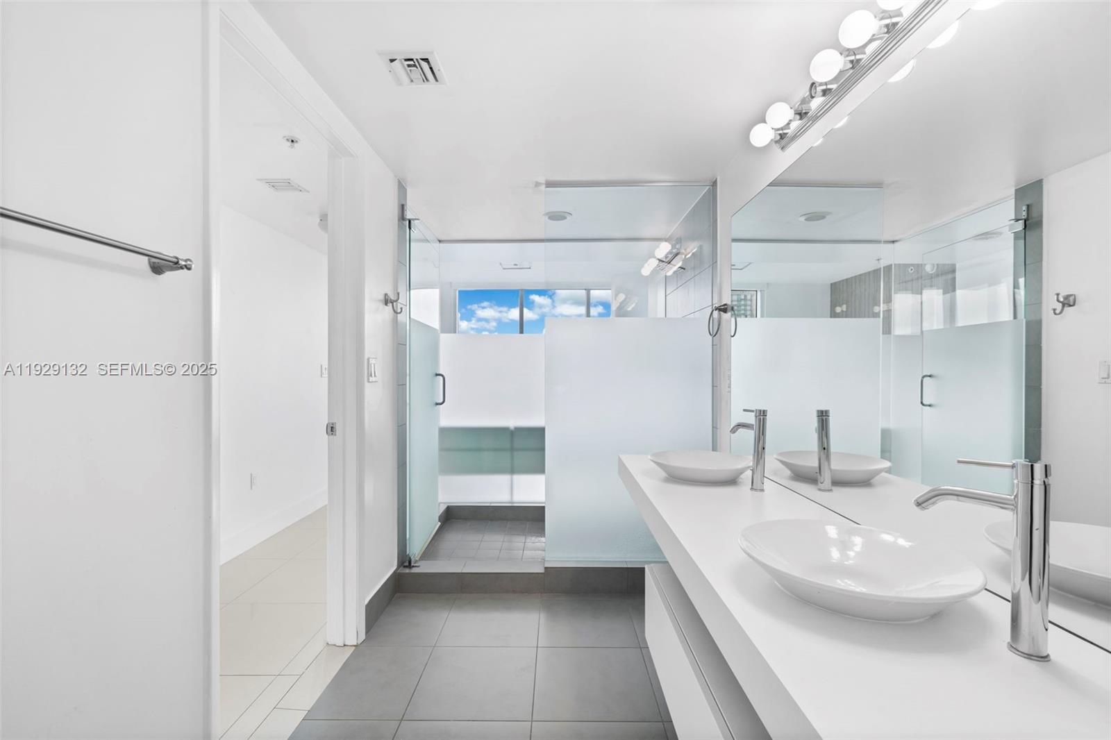 92 SW 3rd St #4610, Miami FL 33130