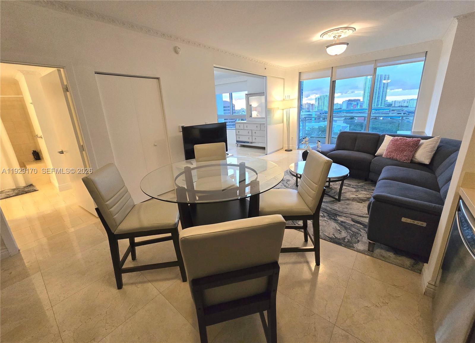 90 SW 3rd St #1110, Miami FL 33130