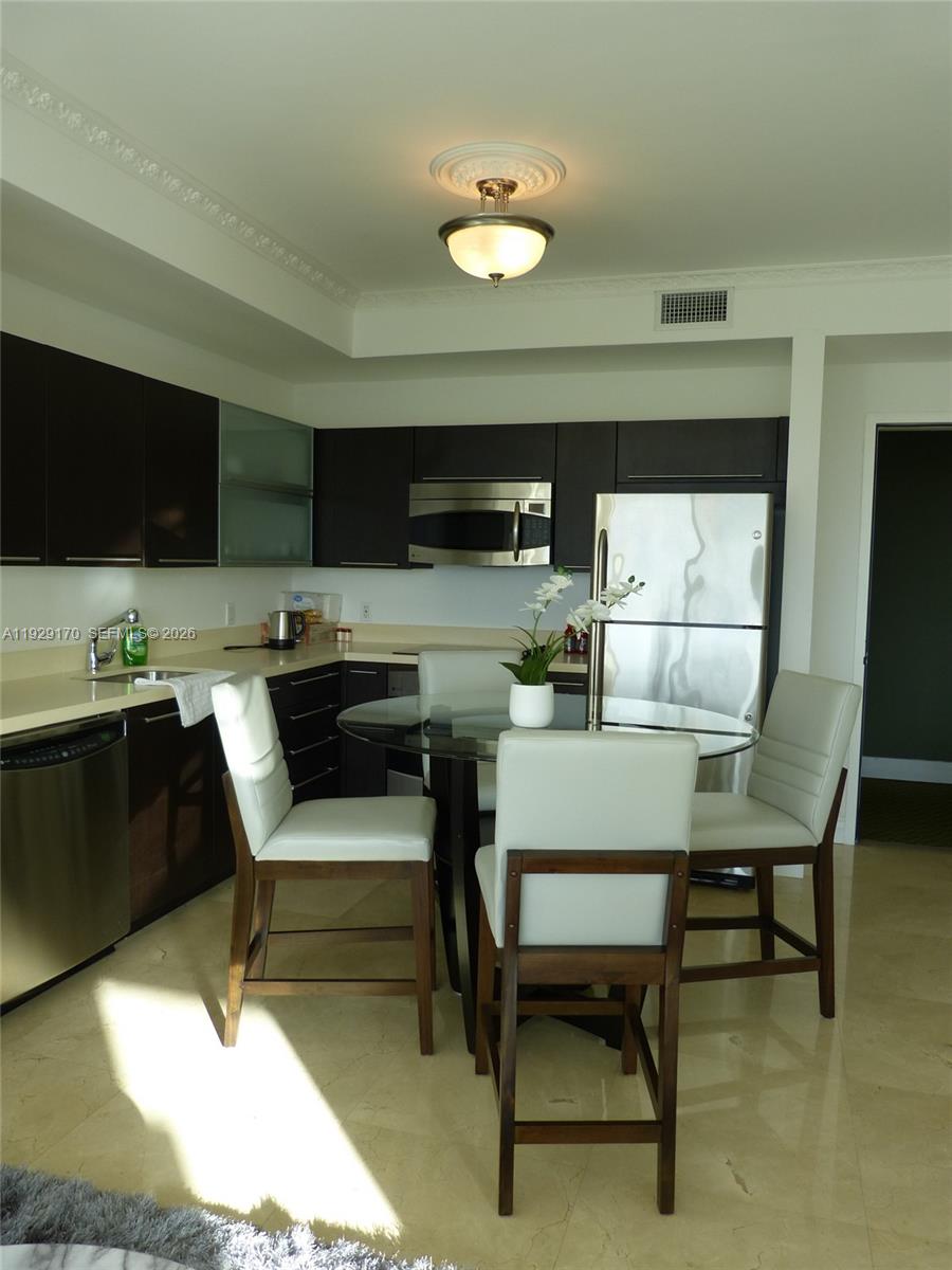 90 SW 3rd St #1110, Miami FL 33130